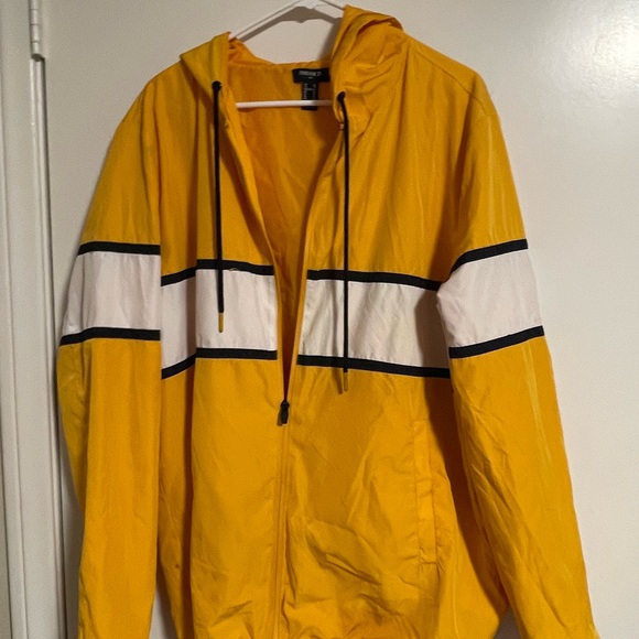 yellow windbreaker Size XL forever 21 
Used very lightly - Picture 4 of 5